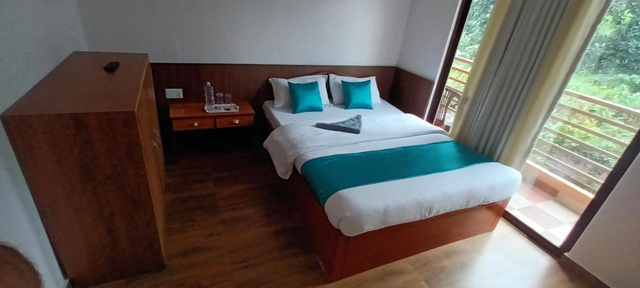Hotel Dolly Покхара Экстерьер фото